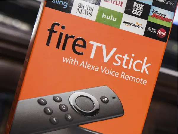 Fire TV Stick avec télécommande vocale Alexa pour une expérience IPTV fluide
